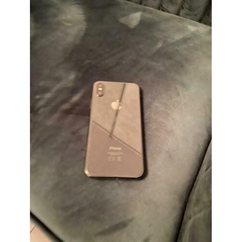 iPhone ?? X 64GB