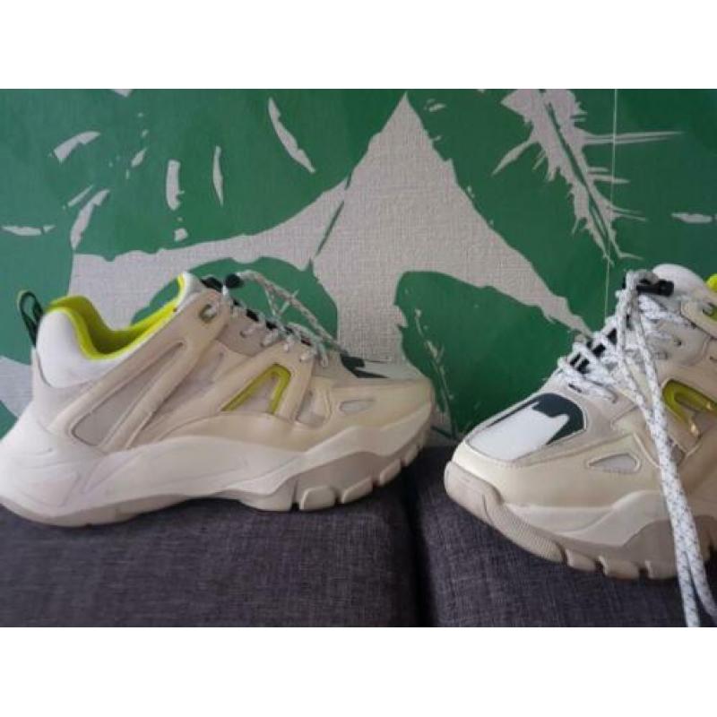 Dad sneakers van de pull&bear 38