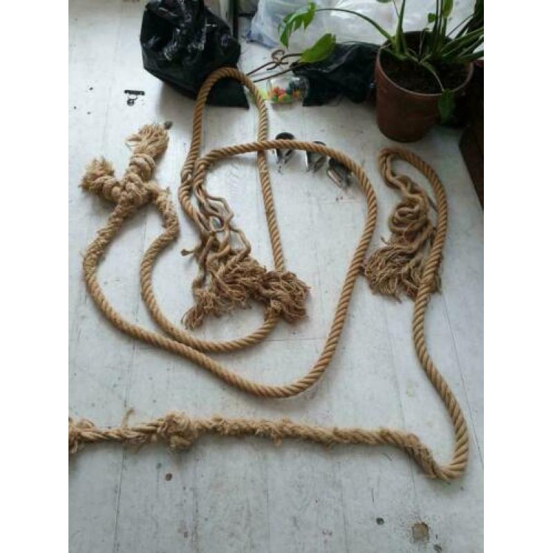 Oude Gymtouwen klimtouwen ex school totaal 11.20 meter! €30!
