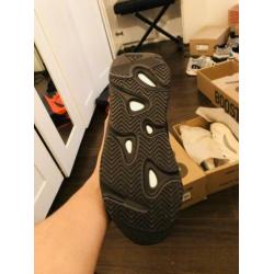 Adidas Yeezy Boots 700 Vanta maat 45