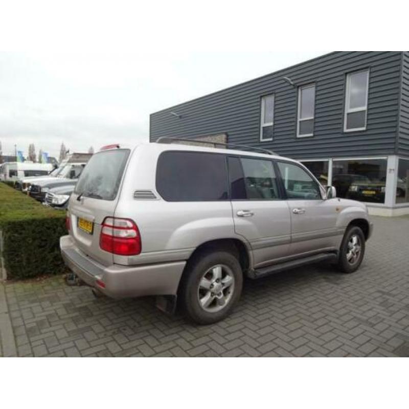 Toyota Land Cruiser HDJ100 4.2TD VX STANDARD ROOF WINDOW VAN