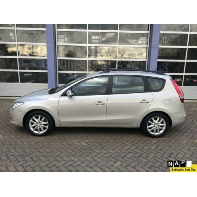 Hyundai I30 2.0i Style * STATION *