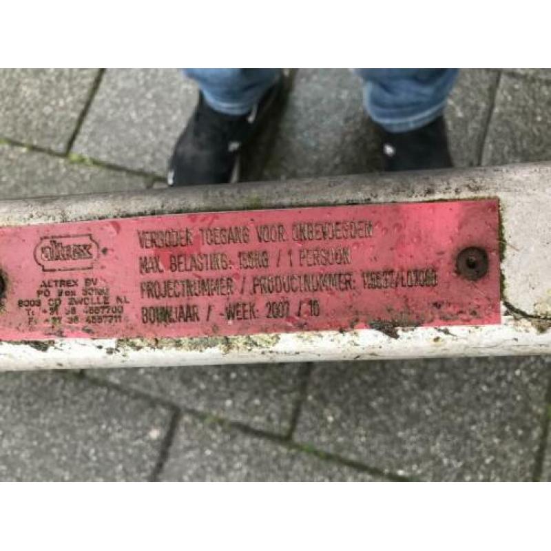 Ladder 5.50 meter € 60