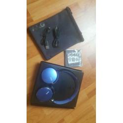 AKG Y500 koptelefoon blauw