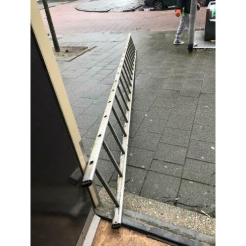 Ladder 5.50 meter € 60