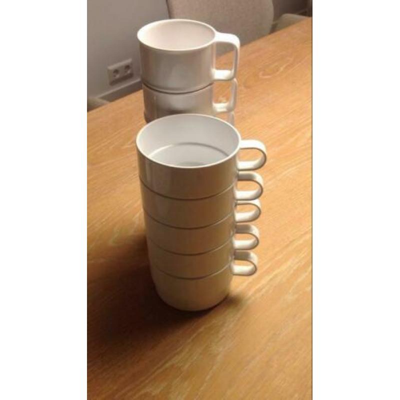 Mepal servies 24 delig plus campingbestek 5 pers.