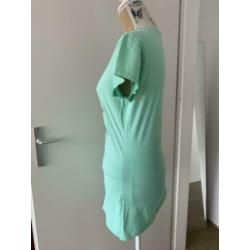 Leuk Shirt MET maat L met V-hals lichtgroen