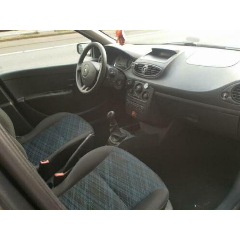 Renault Clio 1.2 16V 55KW 5-DRS E4 2008 Grijs