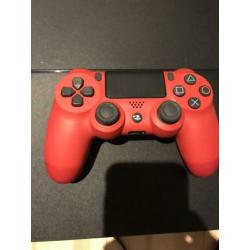 PlayStation 4 met 2 controllers en 4 spellen