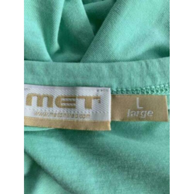 Leuk Shirt MET maat L met V-hals lichtgroen