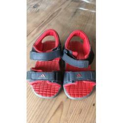 Adidas slippers maat 25