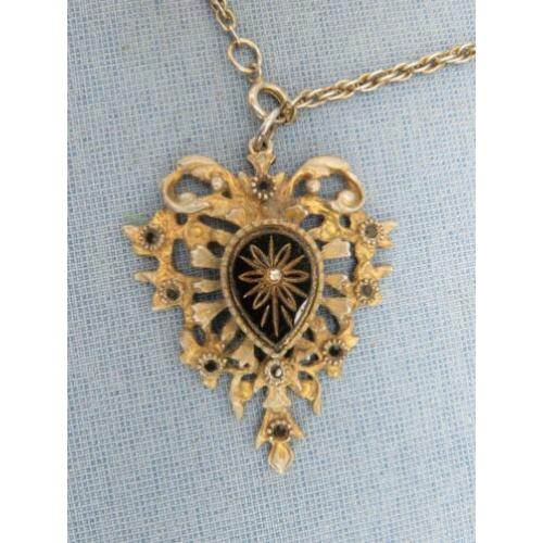 Antieke hanger met inleg aan ketting – ca. 1900