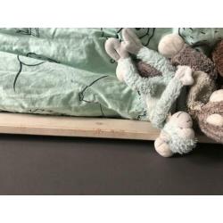 Stevig, whitewash peuterbed