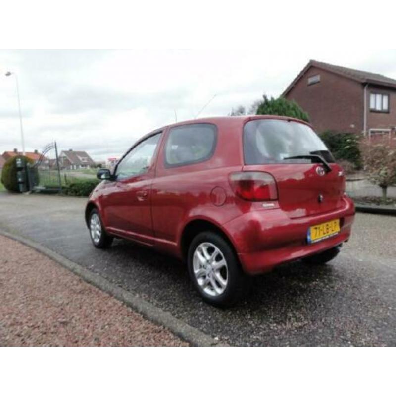 Toyota Yaris 1.3-16V VVT-i Luna (bj 2002)