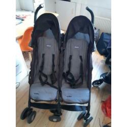 Paraplubuggy voor tweeling van het merk Chicco (echo).