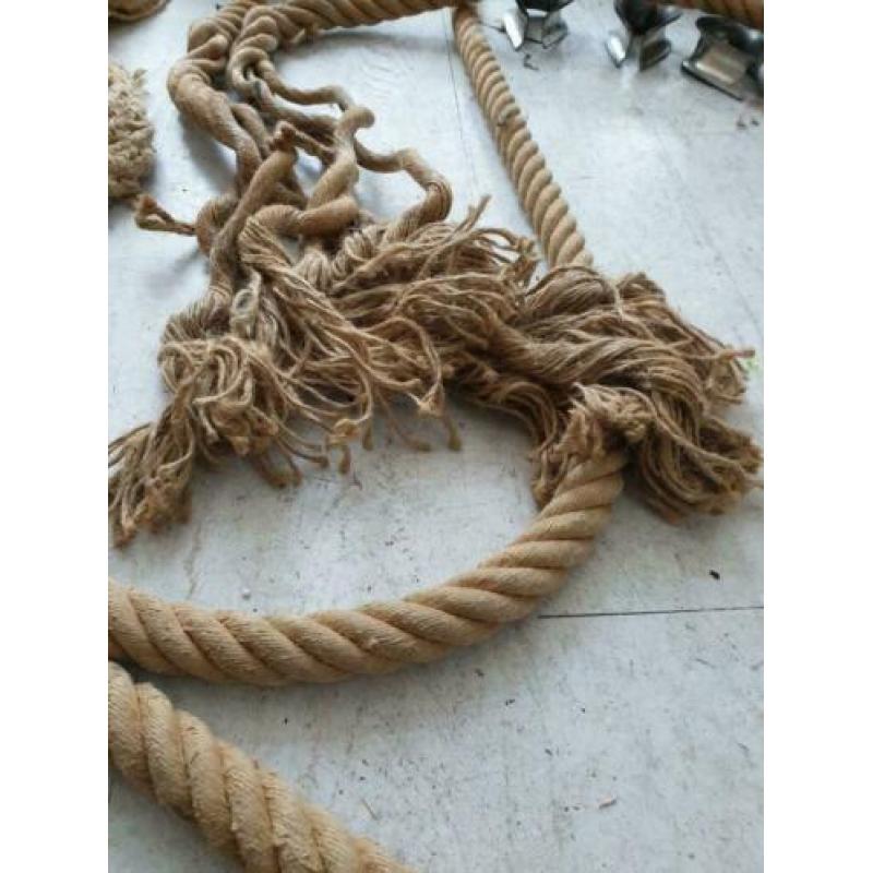 Oude Gymtouwen klimtouwen ex school totaal 11.20 meter! €30!