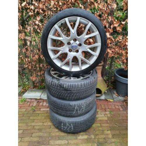 winterbanden volvo v50, v60, 18inch met lichtmetalen velgen.