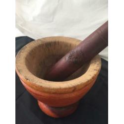 Tribale vijzel met stamper zeer gebruikt 18x18 cm