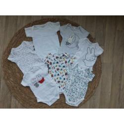 Partij kleding jongen 62 68 broekje shirtje tumble noppies