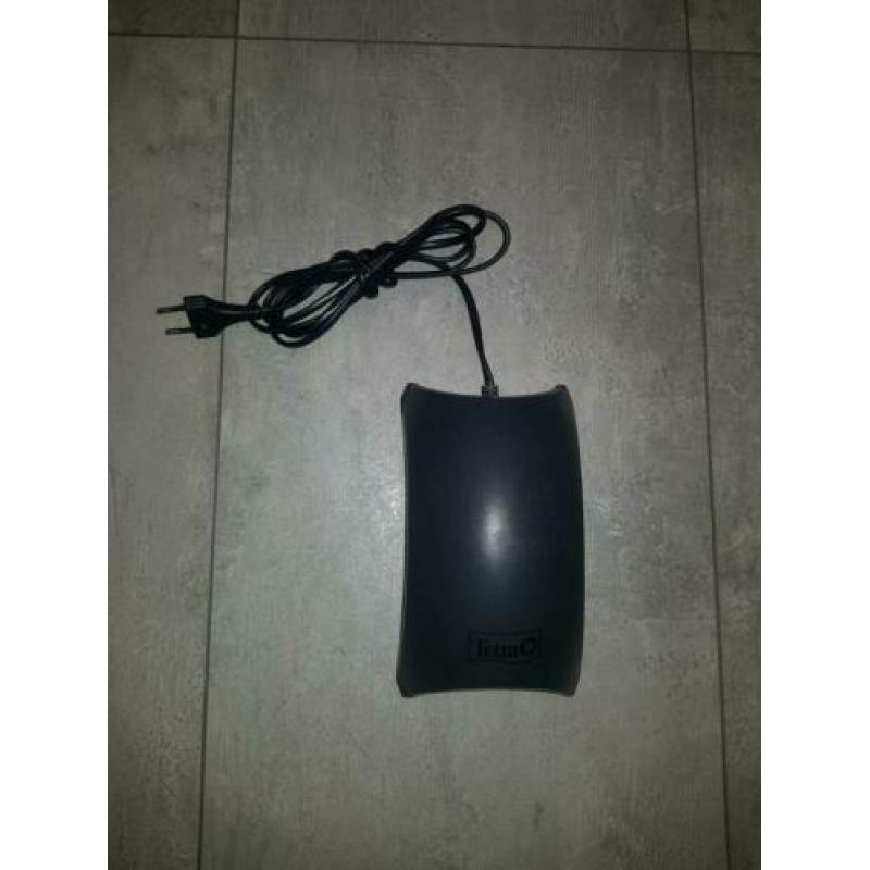 Tetra aquariumluchtpomp APS 300