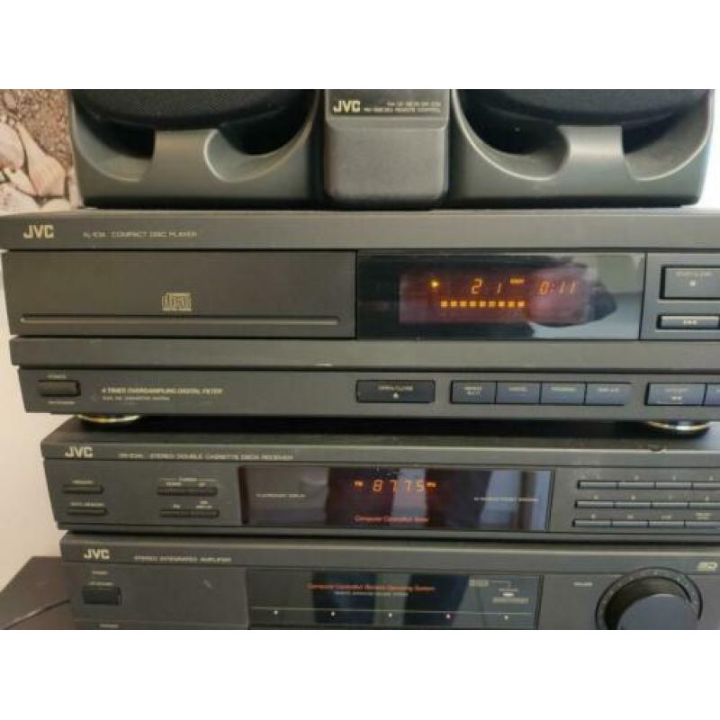 JVC midiset.(opbrengst gaat naar WOB)