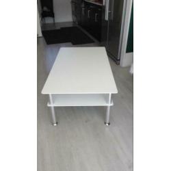 Salontafel Glas met vite stikker geplakt