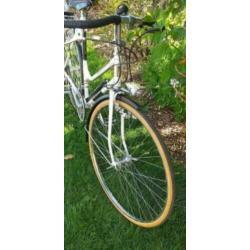 Uit 1978 Een nieuwe Batavus Champion tourfiets.