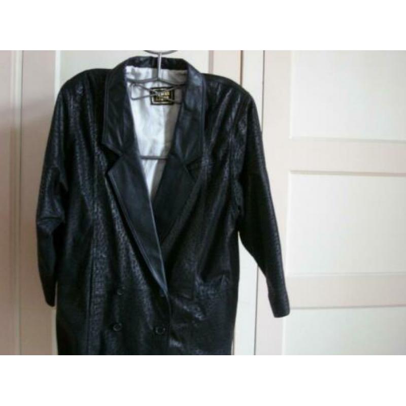 Vintage Leer zwart jasje maat L €7,50 zgan