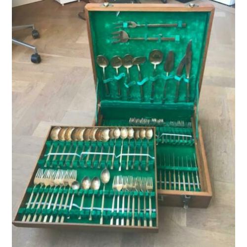 Bestek set in kist (ca 100 delig) Brons