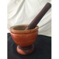 Tribale vijzel met stamper zeer gebruikt 18x18 cm