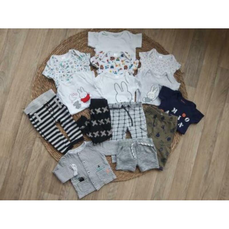 Partij kleding jongen 62 68 broekje shirtje tumble noppies