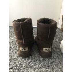 Ugg laarzen bruin maat 32