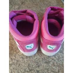 Puma schoenen maat 25