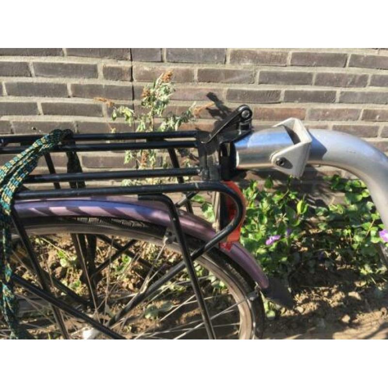 Aanhang fiets inclusief bagagedrager. Merk: Raket, grijs
