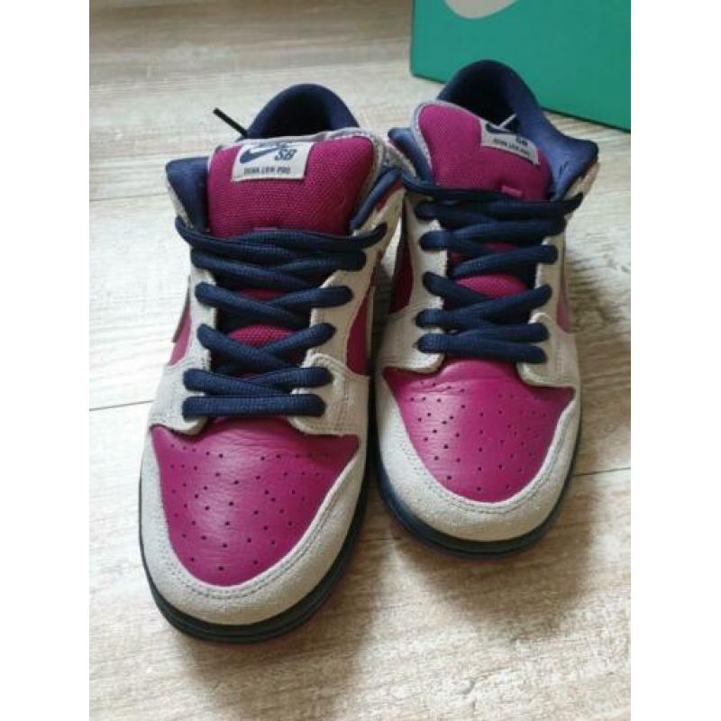 Nike SB Dunk Low True Berry 42,5 VNDS