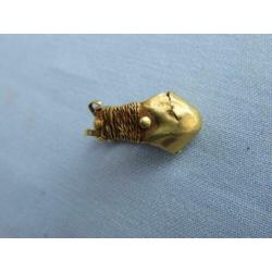 Gouden oorhanger bronstijd ca. 3000 jaar oud bodemvondst