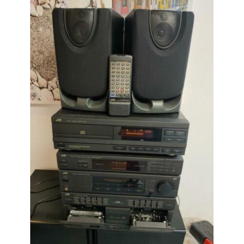 JVC midiset.(opbrengst gaat naar WOB)