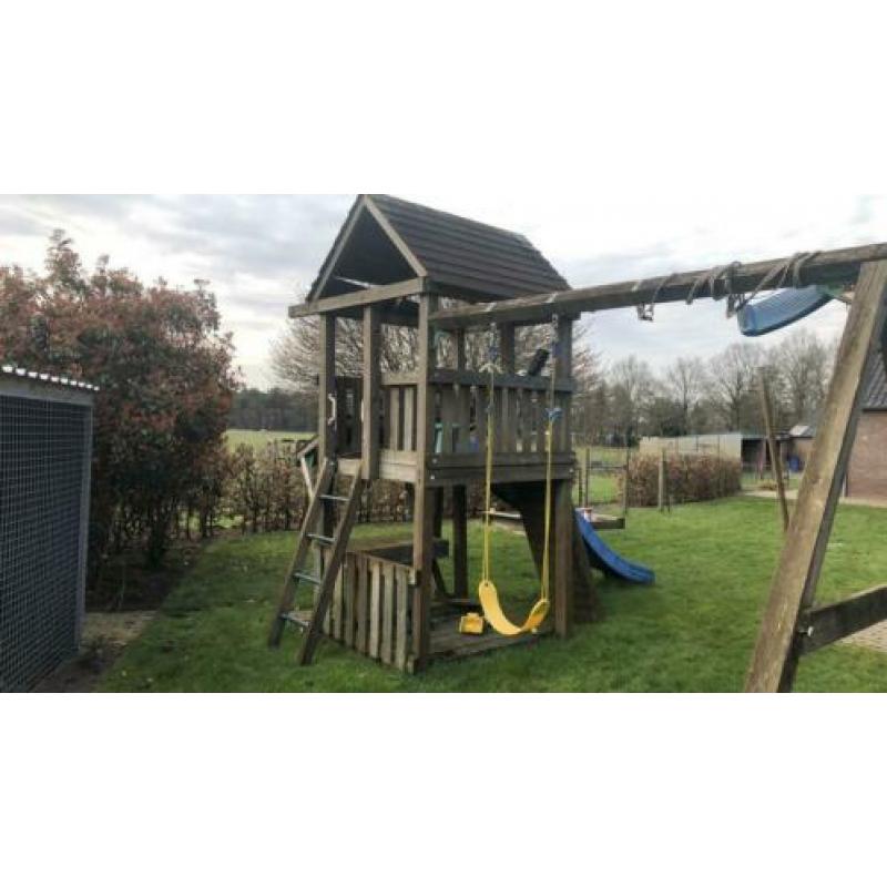 Speeltoestel speelhuisje