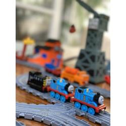 Thomas de Trein: inclusief rails en gebouwen