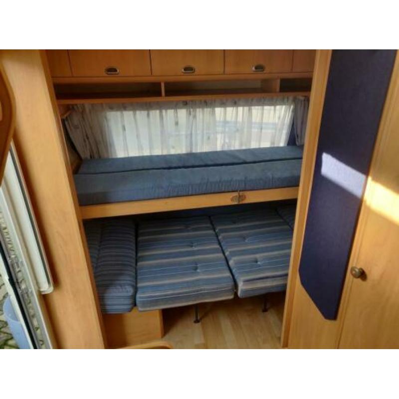 Hobby De luxe Easy 400 KB stapelbed voortent 2003