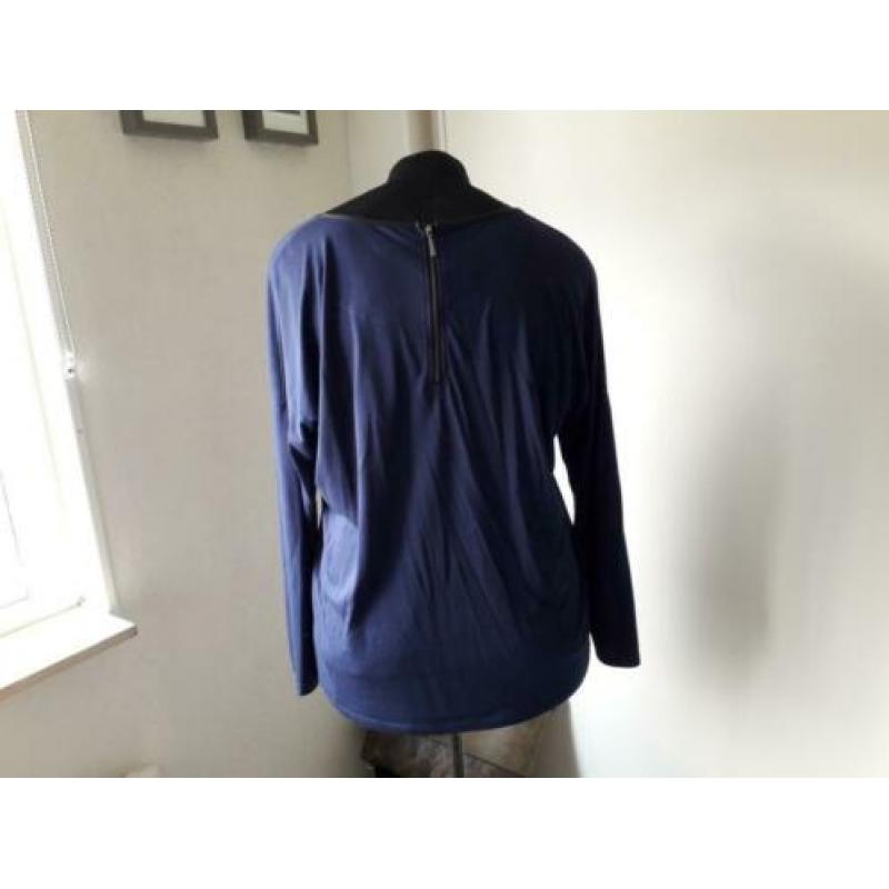 donkerblauw shirt VERO MODA met ritsje achter mt XL