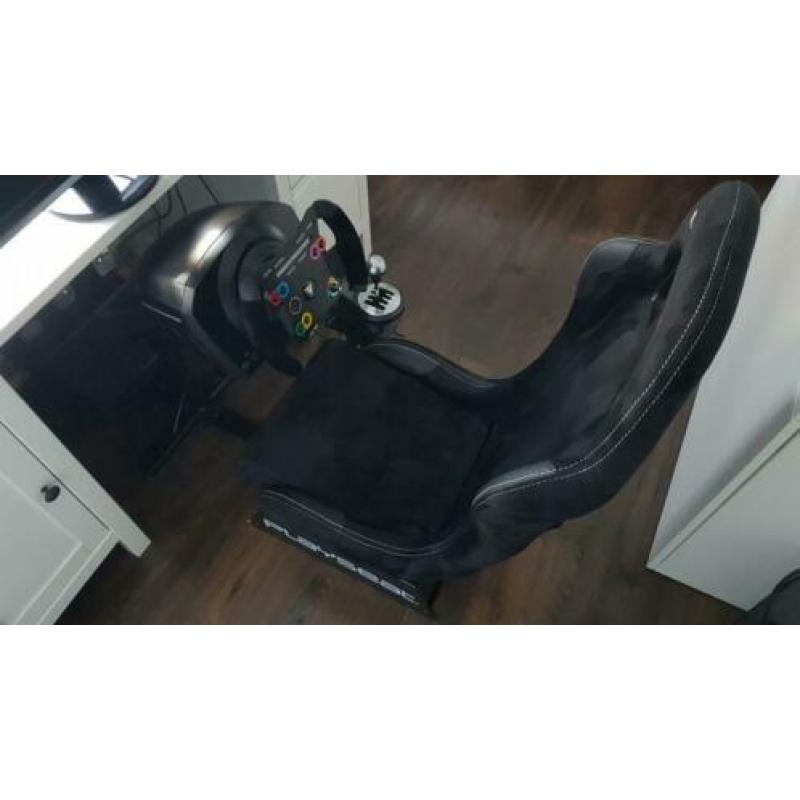 Playseat met Thrustmaster TS PC, T3PA enTH8A