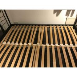 2 persoonsbed met lattenbodem 200x160