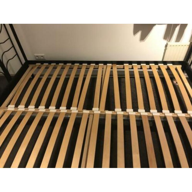 2 persoonsbed met lattenbodem 200x160