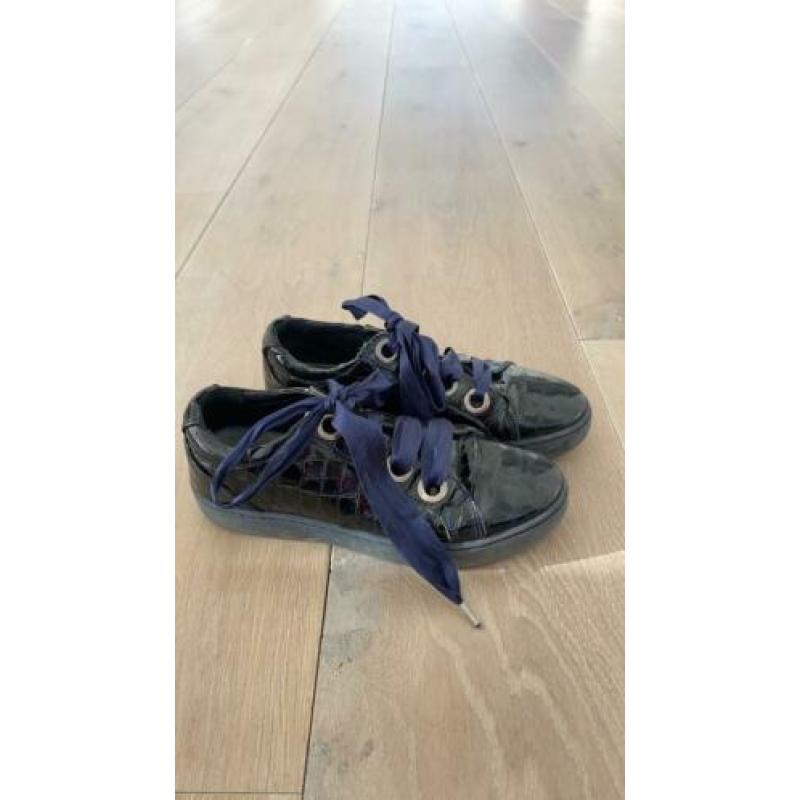 Blauwe leren lak sneakers maat 38