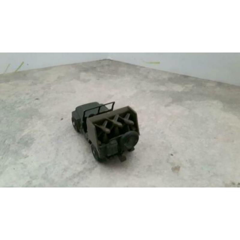 Dinky toys 828 jeep missile launcher