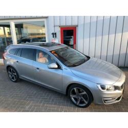 Volvo V60 2.4 D6 AWD Plug-In Hybrid Summum OpenDak/Leer/Xeno