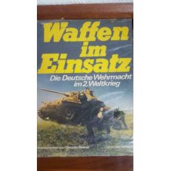 Partij Duitse boeken over wereldoorlog, wapens, militaria