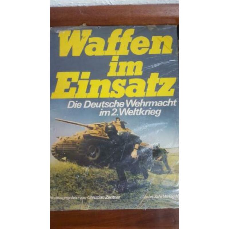 Partij Duitse boeken over wereldoorlog, wapens, militaria