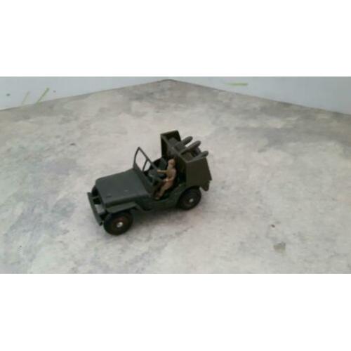 Dinky toys 828 jeep missile launcher